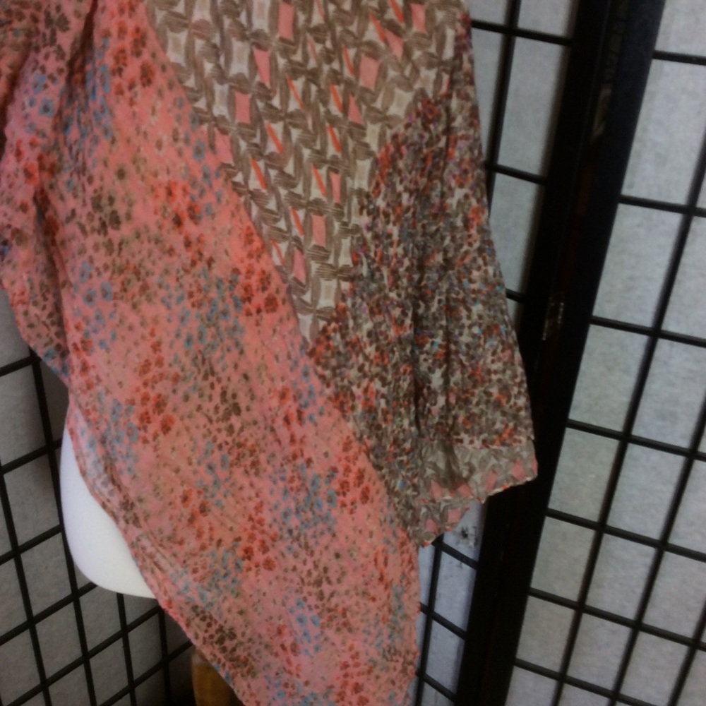 Soft & Pretty Scarf For Spring! - Picture 4 of 5